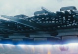 Сцена из фильма Железная схватка / Robot Overlords (2014) Железная схватка сцена 12